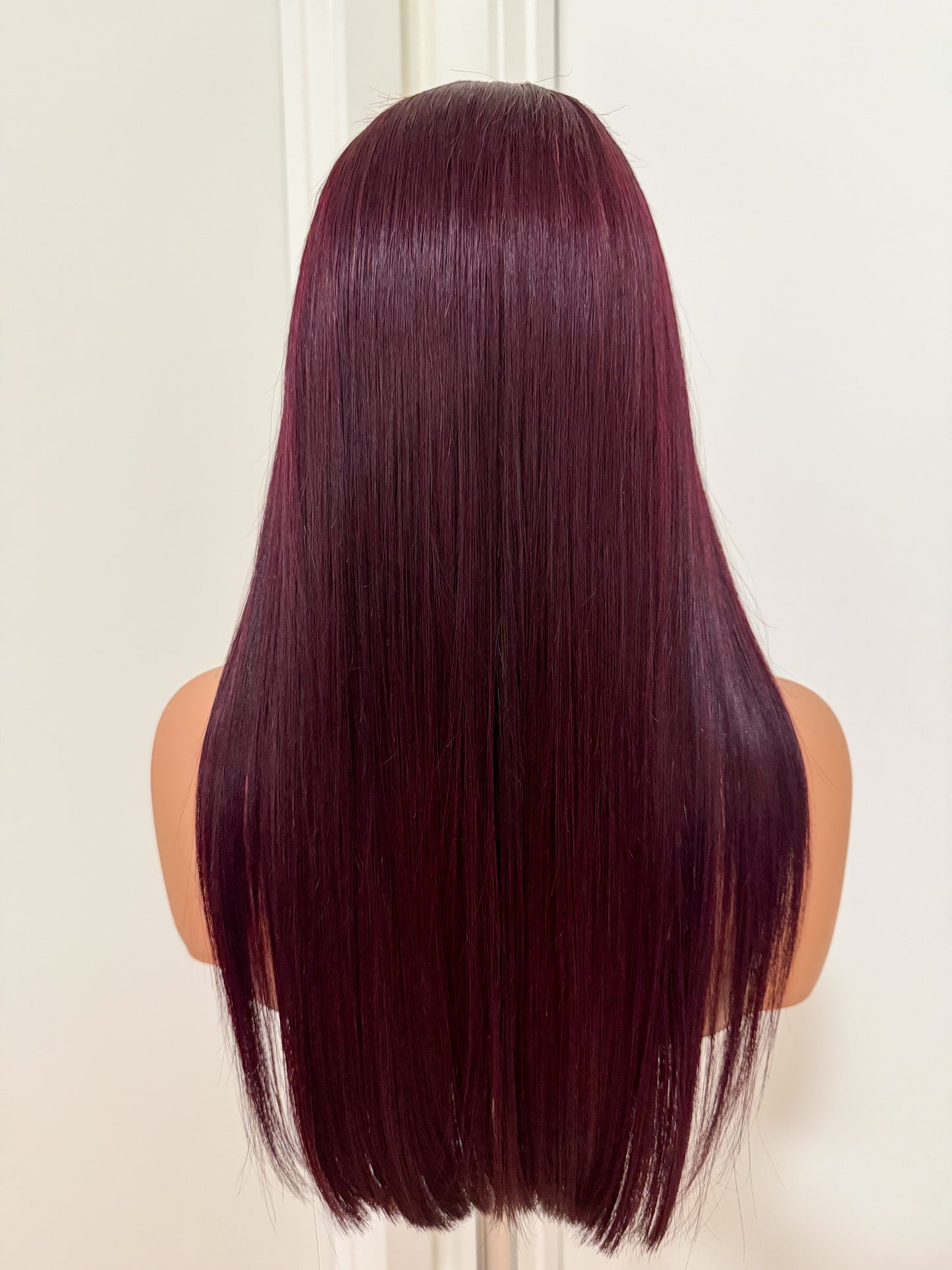 Liz Luxury Straight Wig
